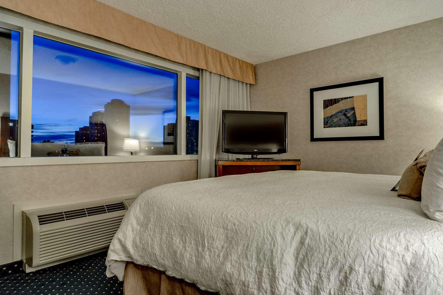 Best Western Plus Suites Downtown Calgary Exterior photo